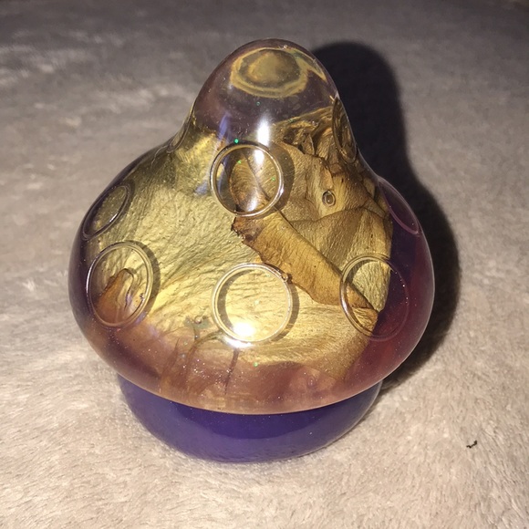 Epoxy resin mushroom 🍄 decor with Rose & glitter ✨Created by Me 💕 - Picture 3 of 6